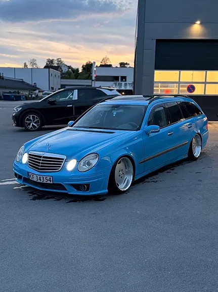 Mercedes-Benz E220 D 2005 photo 3
