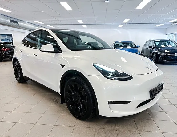 Tesla Model Y 2024 photo 3