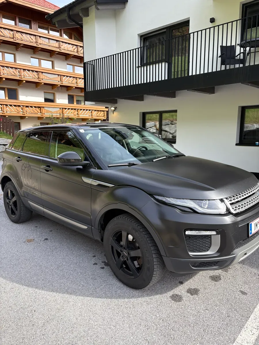 Land Rover Range Rover Evoque 2017 photo 2