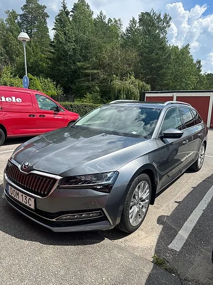 Skoda Superb 2024 photo 2