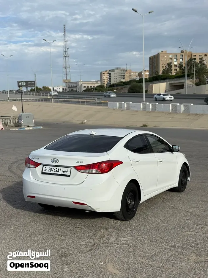Hyundai Elantra 2012 photo 5