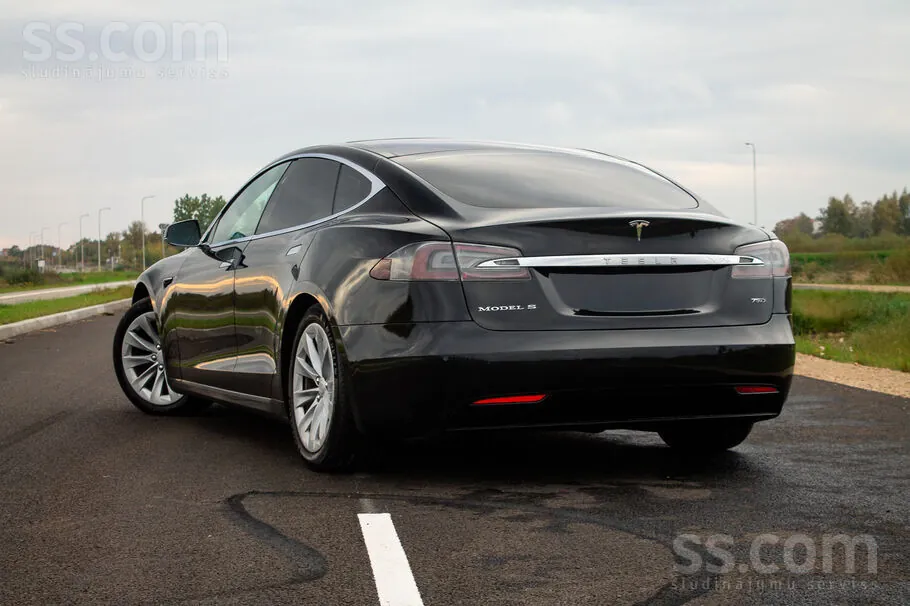 Tesla Model S 2018 photo 4