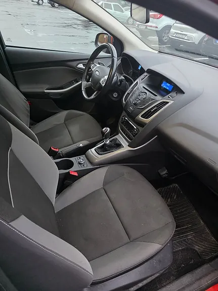 Ford Focus 2011 photo 3