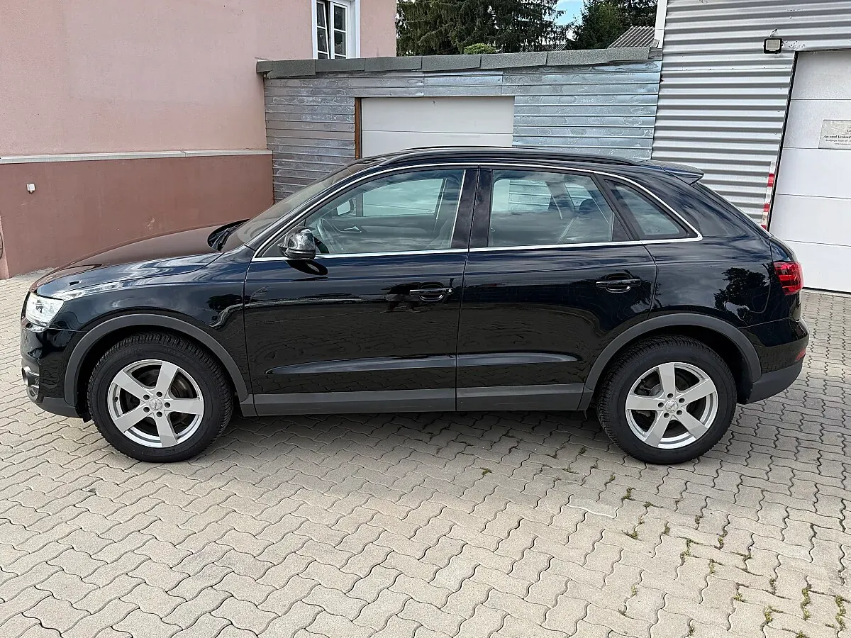 Audi Q3 2013 photo 2