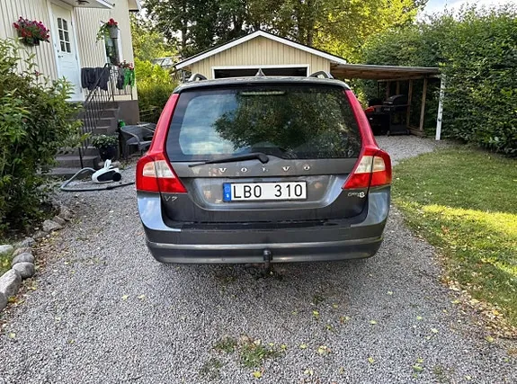 Volvo V70 2011 photo 4