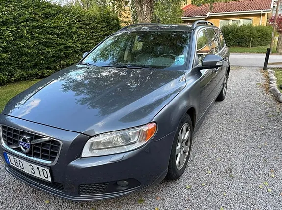 Volvo V70 2011 photo 3