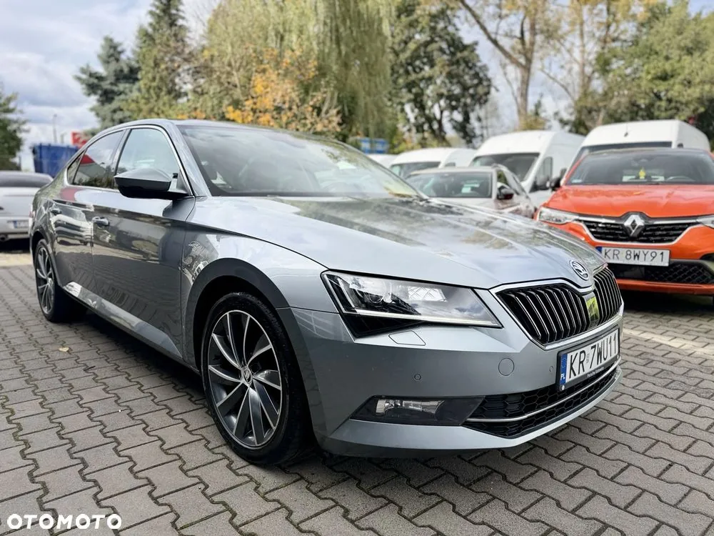 Skoda Superb 2018 photo 2