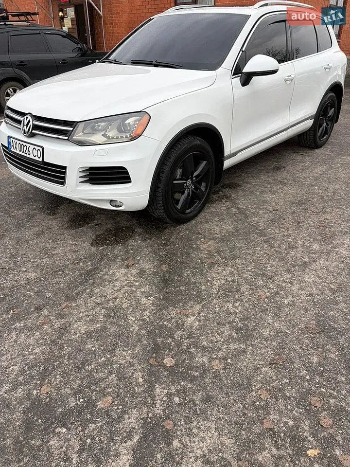 Volkswagen Touareg 2011 photo 2