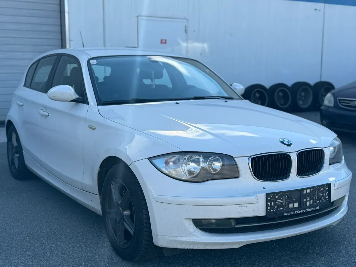 BMW 1 Series 2009 photo 3