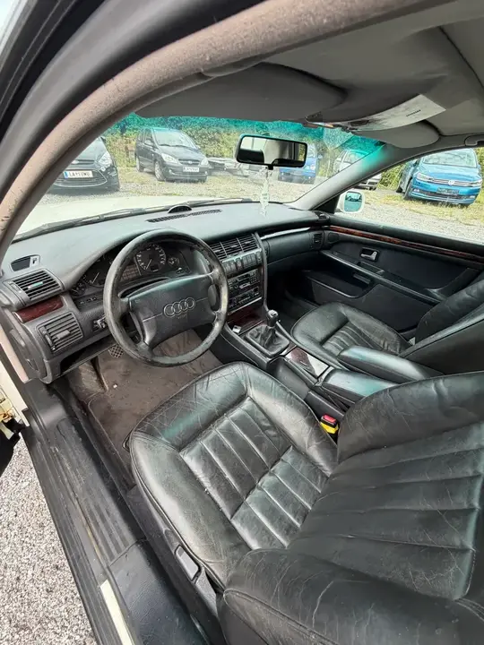 Audi A8 1995 photo 3