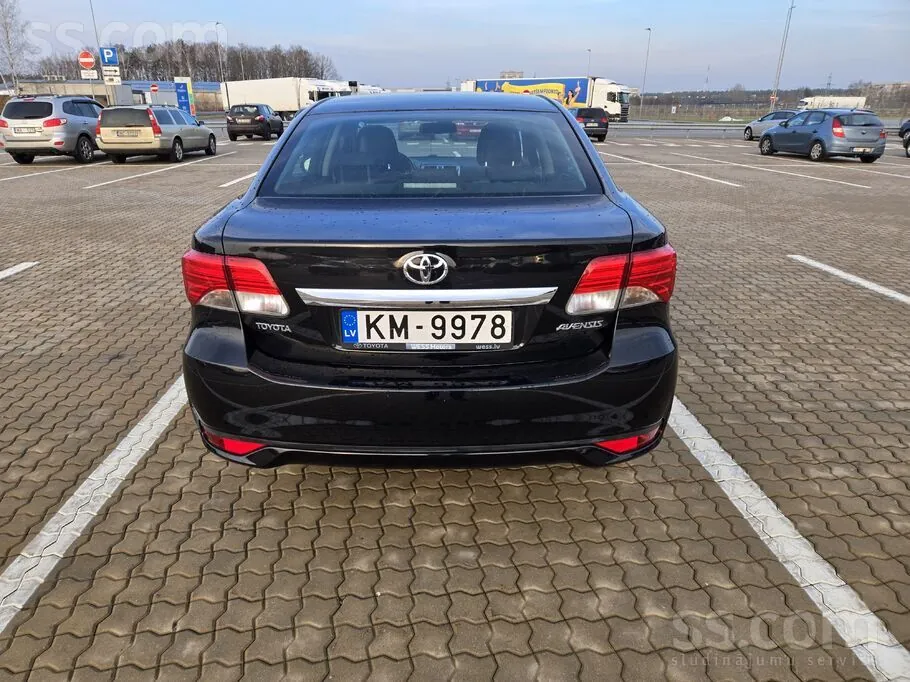 Toyota Avensis 2015 photo 4