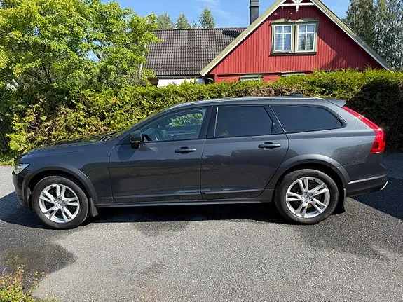 Volvo V90 Cross Country
