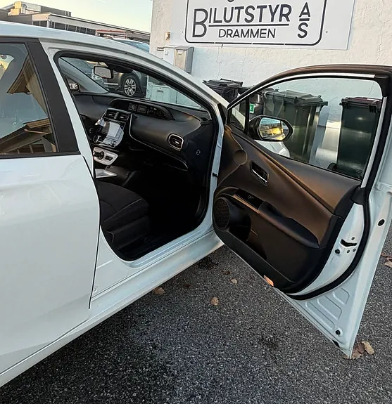 Toyota Prius 2017 photo 5