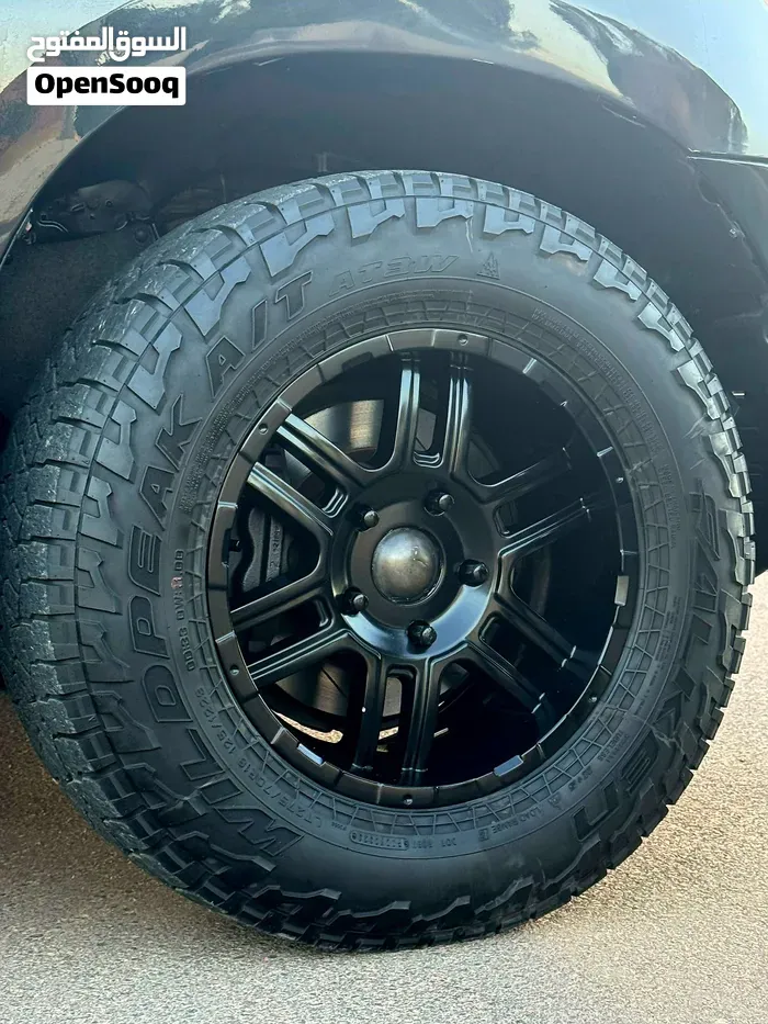Toyota Sequoia 2015 photo 2