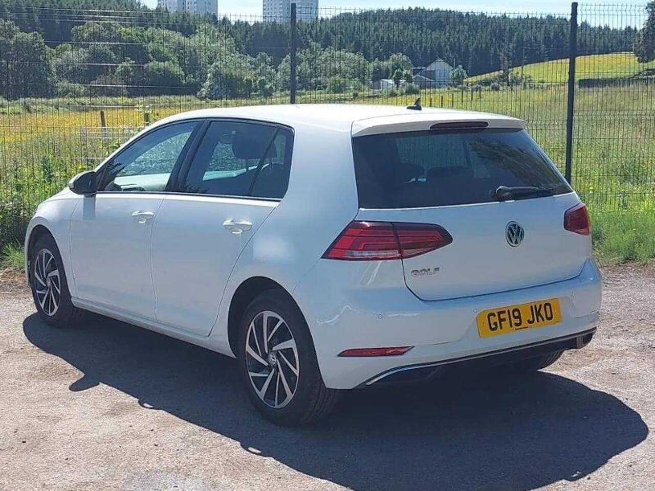 Volkswagen Golf 2019 photo 2