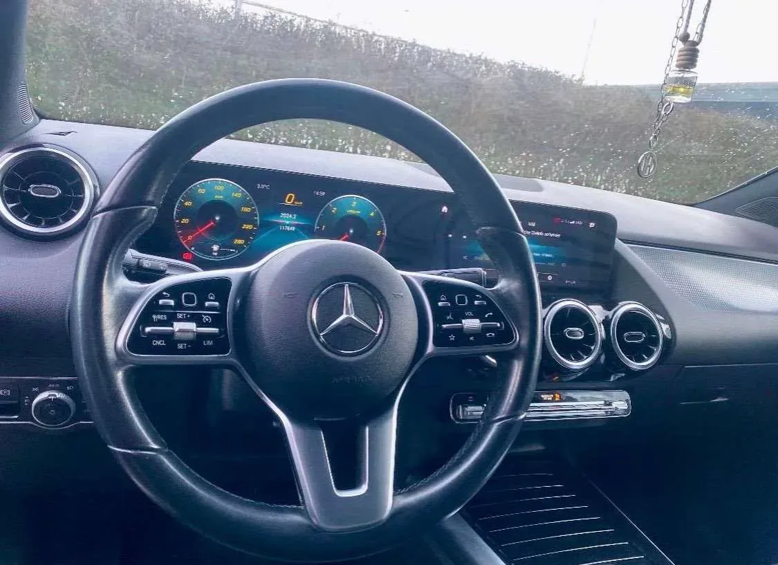 Mercedes-Benz Gla Class 2020 photo 2