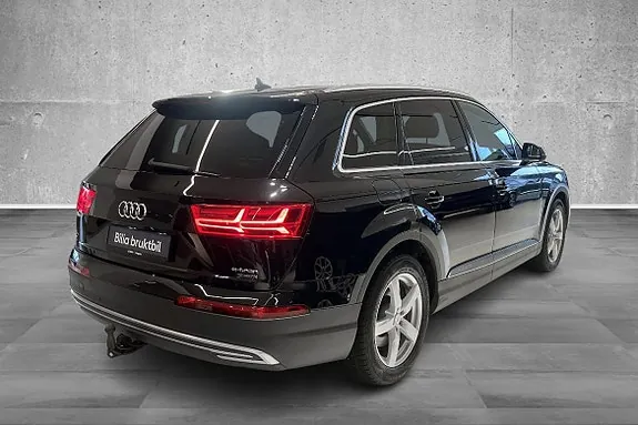 Audi Q7 2017 photo 5