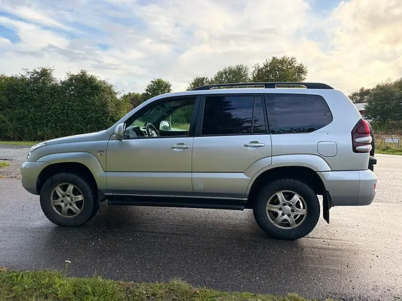 Toyota Land Cruiser 2004 photo 5