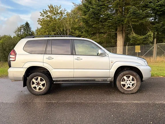 Toyota Land Cruiser 2004 photo 4