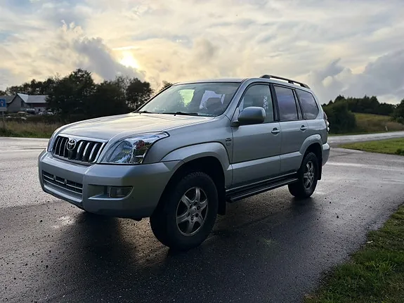Toyota Land Cruiser 2004 photo 2