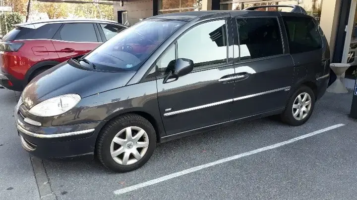 Peugeot 807