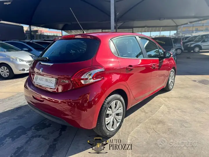 Peugeot 208 2013 photo 4