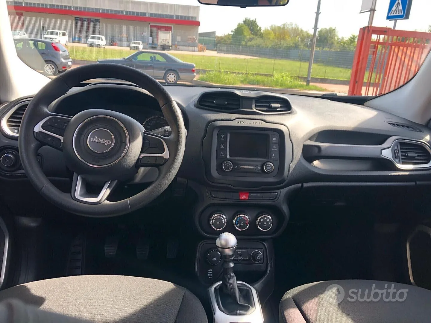Jeep Renegade 2016 photo 4