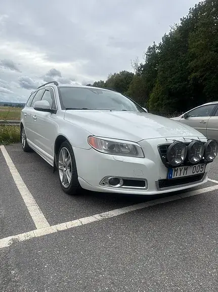Volvo V70 2013 photo 2