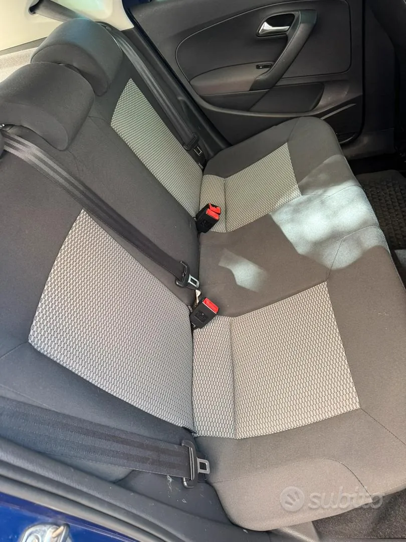 Volkswagen Polo 2010 photo 4