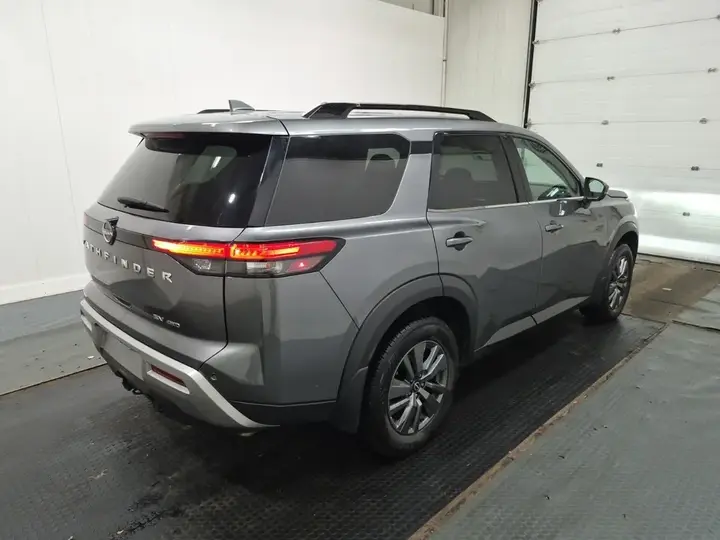 Nissan Pathfinder 2024 photo 4