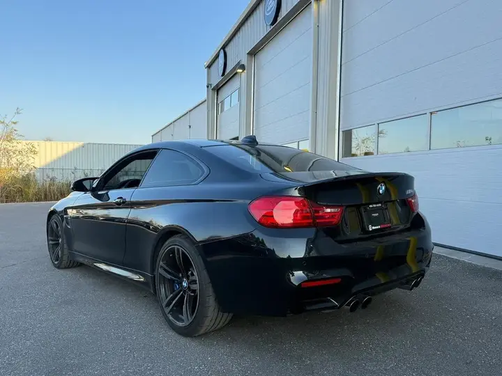 BMW M4 2017 photo 5