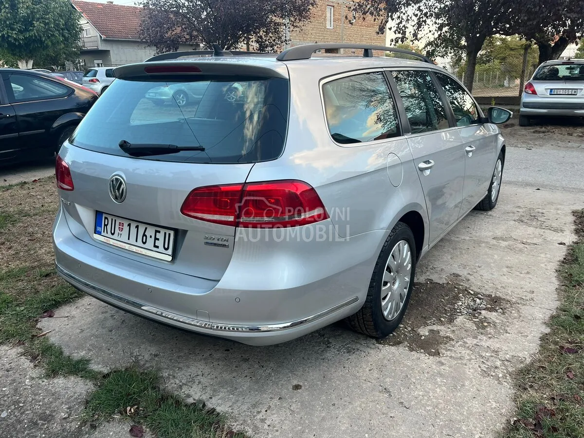 Volkswagen Passat 2010 photo 4