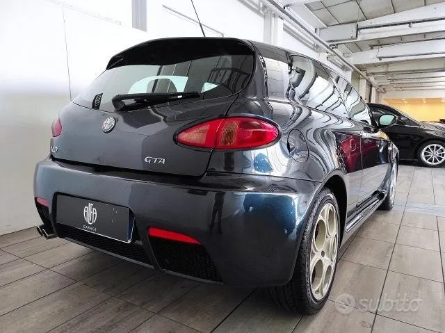 Alfa Romeo 147 2003 photo 5