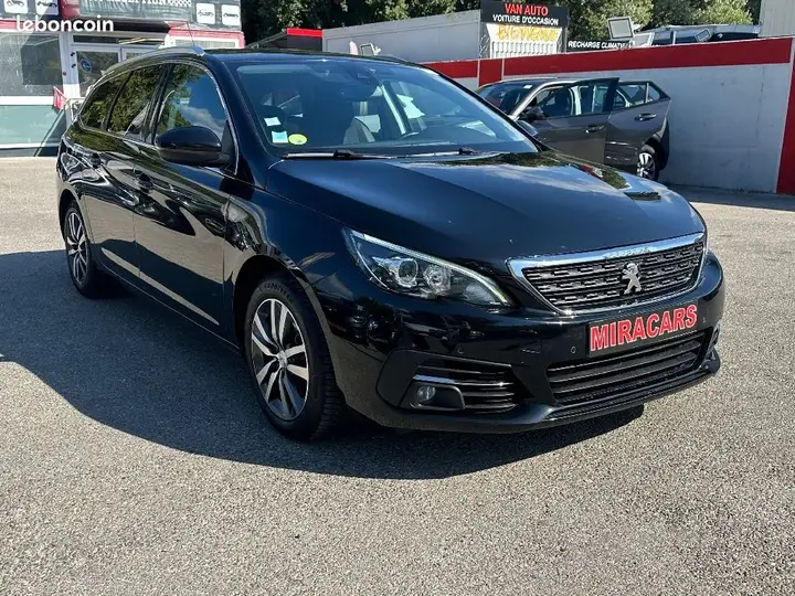 Peugeot 308 2020 photo 3