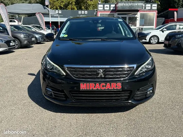 Peugeot 308 2020 photo 2