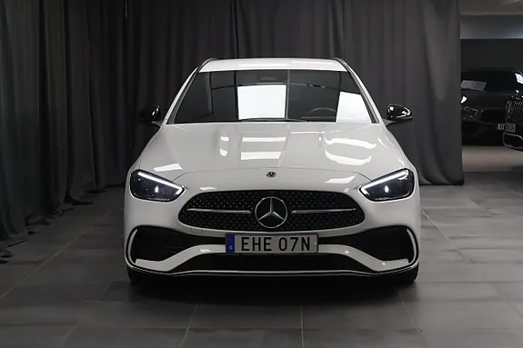 Mercedes-Benz C300 De 2024 photo 3