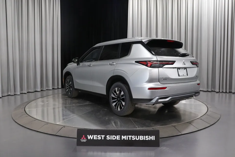 Mitsubishi Outlander 2026 photo 4