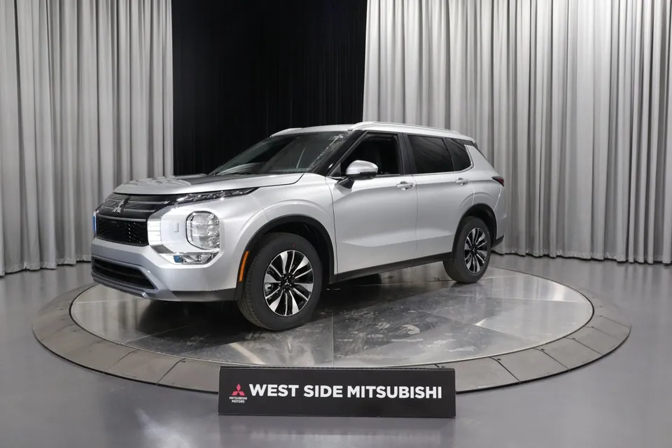 Mitsubishi Outlander 2026 photo 3