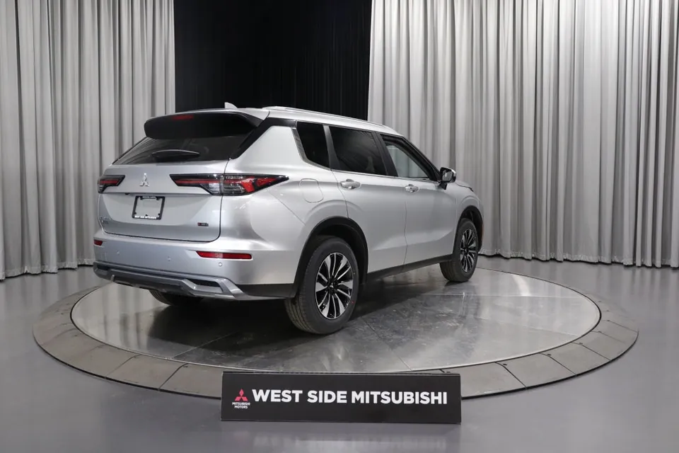 Mitsubishi Outlander 2026 photo 5