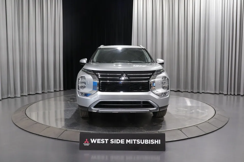 Mitsubishi Outlander 2026 photo 2