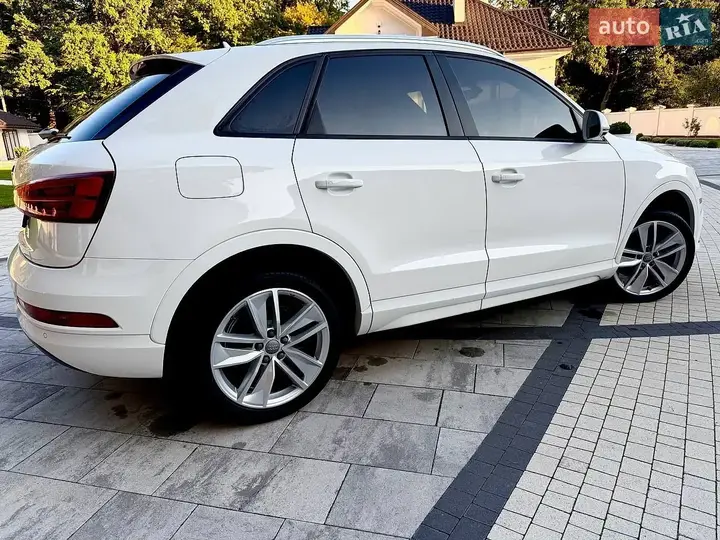 Audi Q3 2017 photo 5