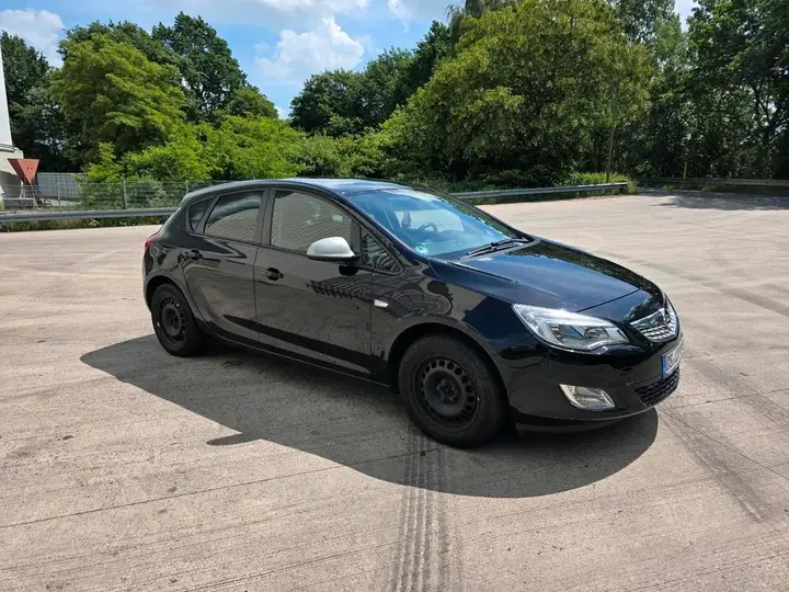 Opel Astra J