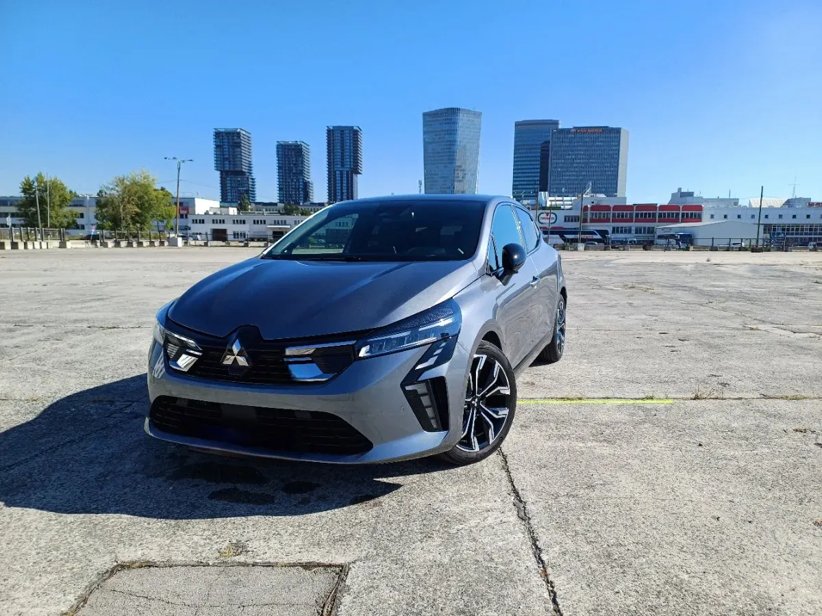 Mitsubishi Colt 2024 photo 2