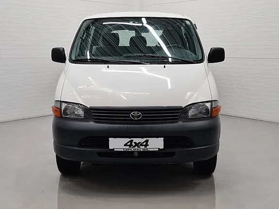 Toyota Hiace 2003 photo 2