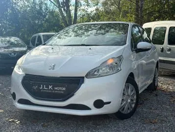 Peugeot 208 2015 photo 2