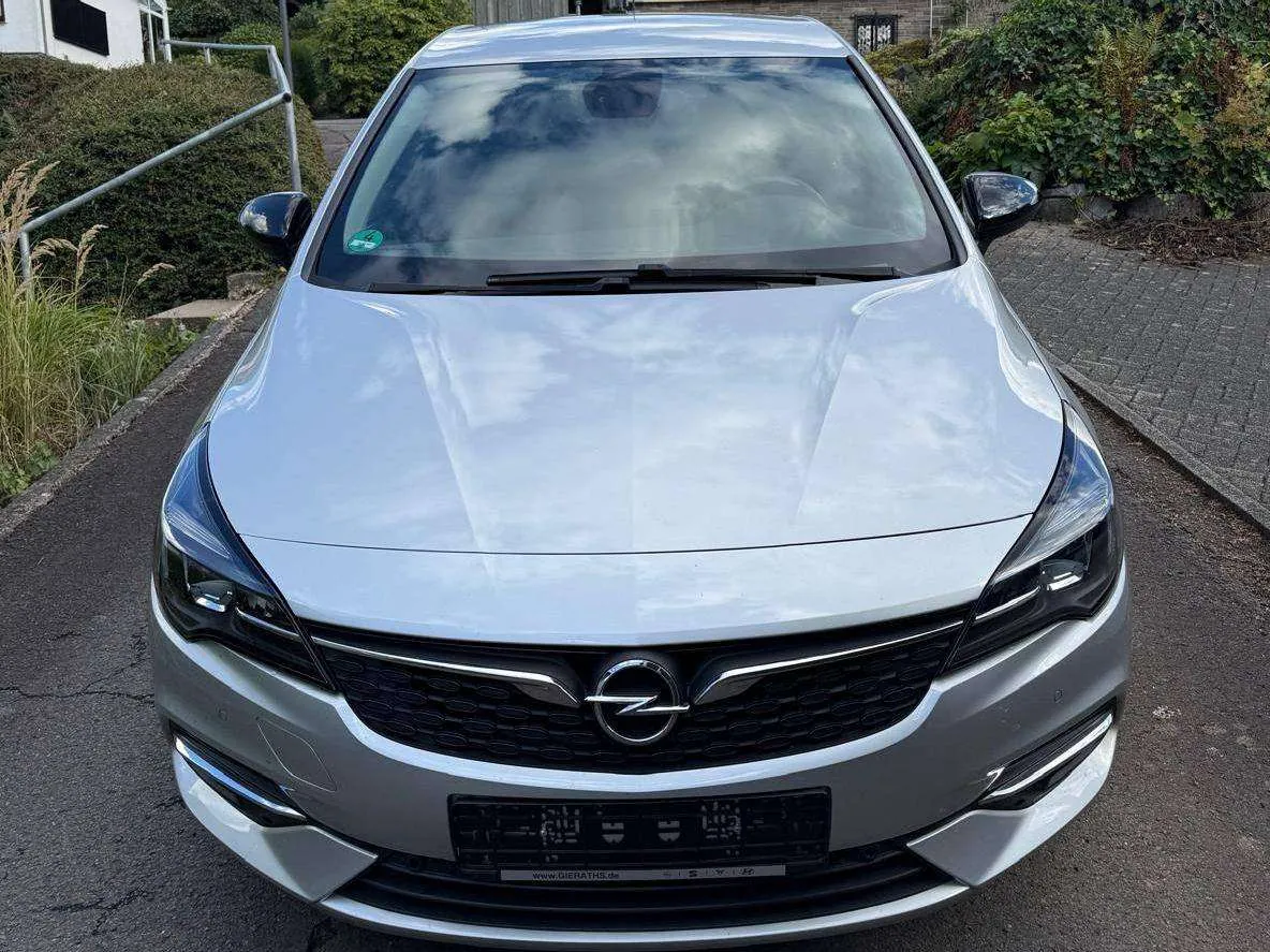 Opel Astra 2021 photo 2