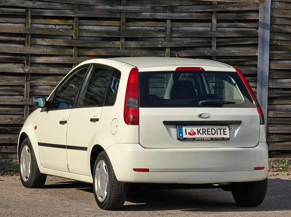 Ford Fiesta 2005 photo 3
