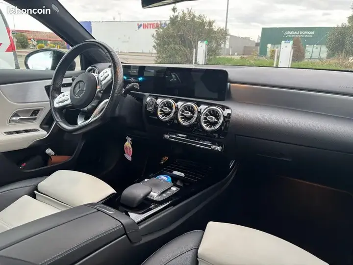 Mercedes-Benz A-Class 2020 photo 3
