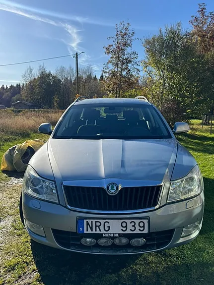 Skoda Octavia 2009 photo 4