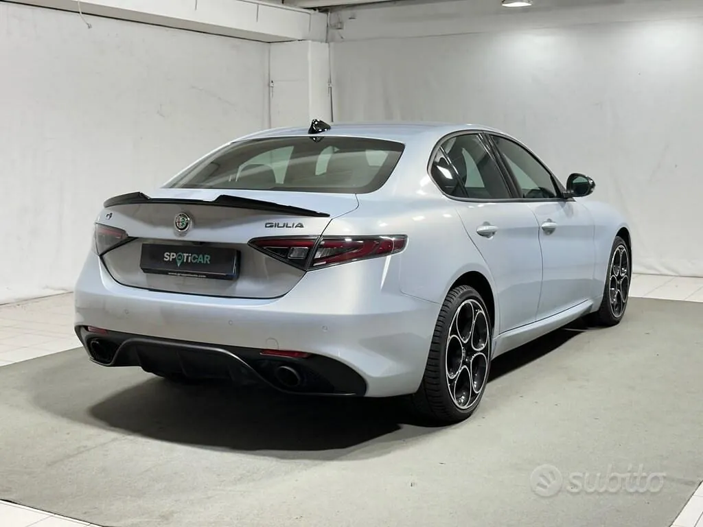 Alfa Romeo Giulia 2024 photo 5
